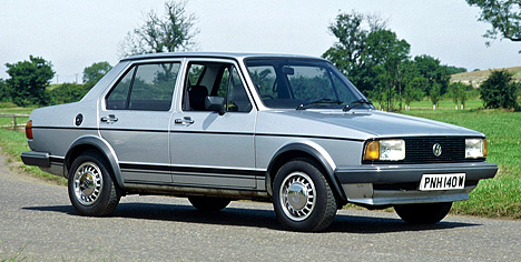 Под названием Volkswagen Jetta выпускался Golf с кузовом седан.